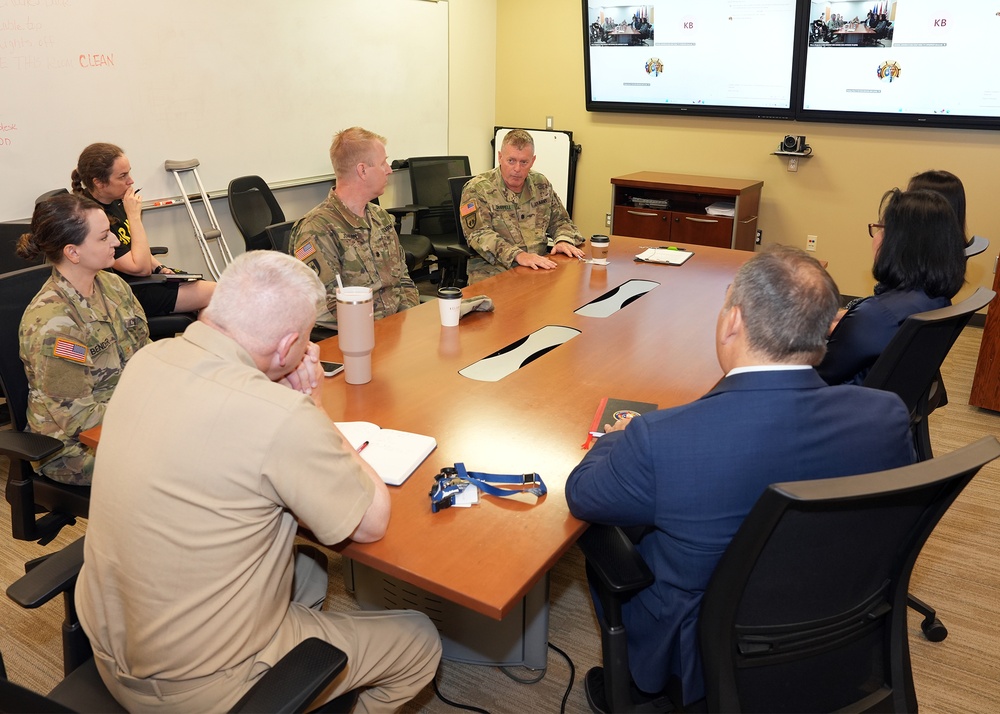 BUMED-N2 Staffers visit NAMRU San Antonio