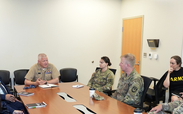 BUMED-N2 Staffers visit NAMRU San Antonio