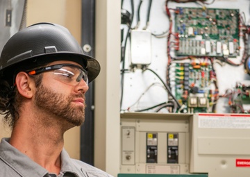 Reservist’s dual-career path illuminates skills, leadership