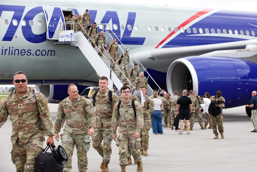 More than 400 Hoosier National Guard soldiers back home again in Indiana