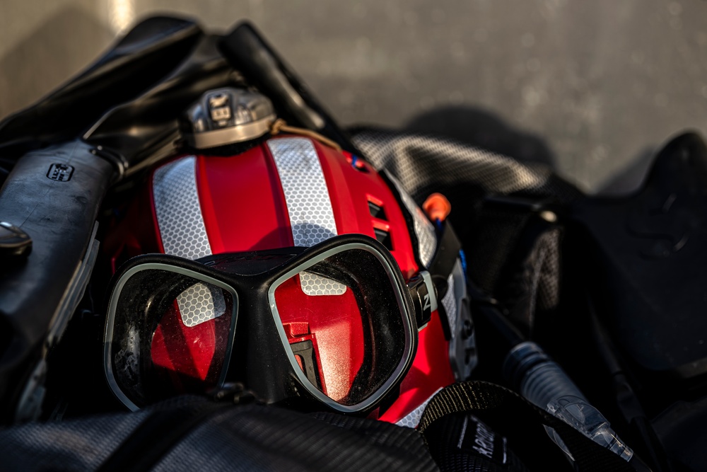 41 RQS, 38 RQS conduct water rescue training