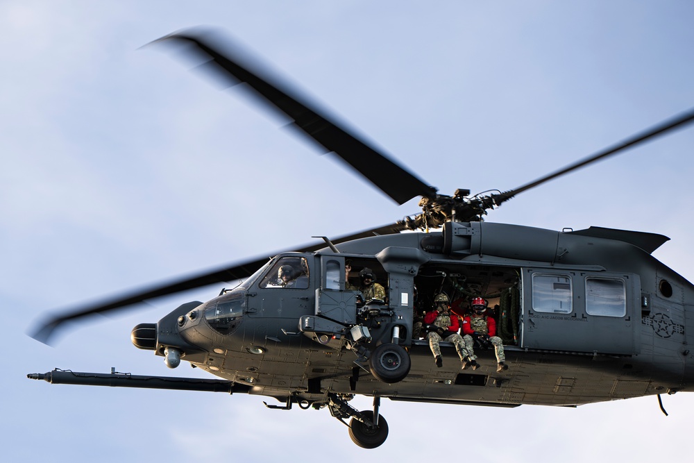 41 RQS, 38 RQS conduct water rescue training