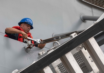 Kearsarge Prepares for Hurricane Weather