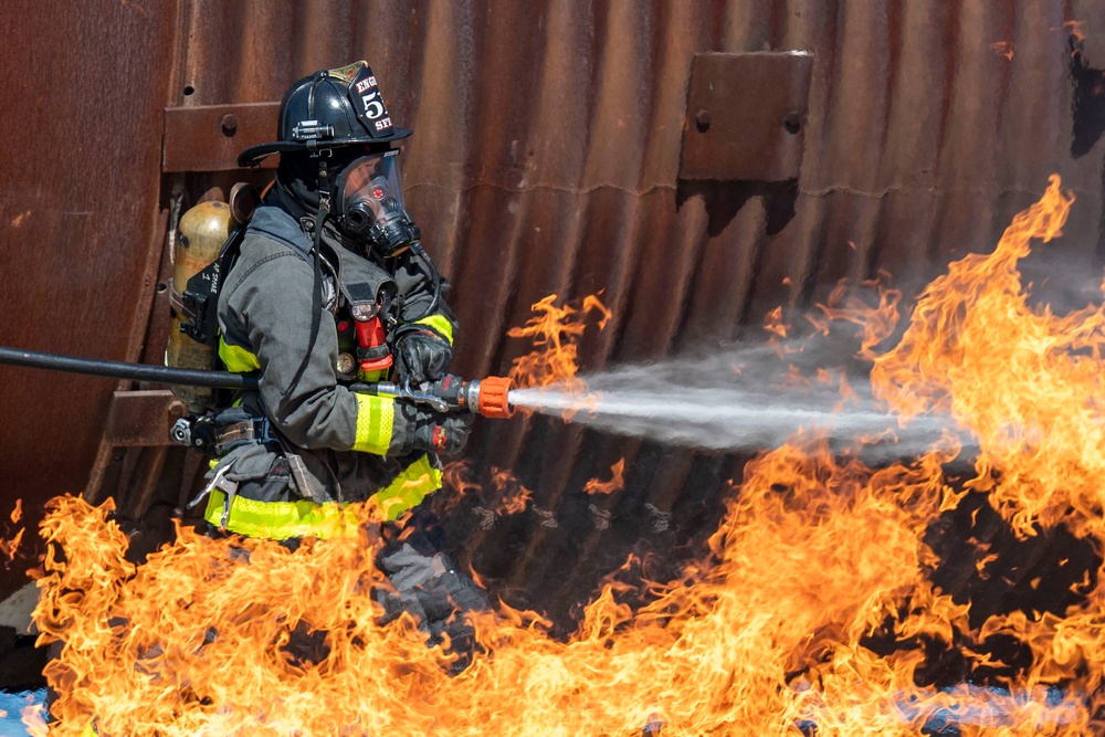 Team Travis partners with SFO firefighters in aircraft rescue training