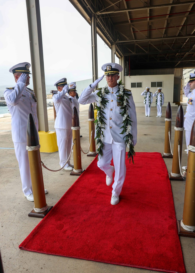 Coggins Takes Command of OICC Pearl Harbor Naval Shipyard