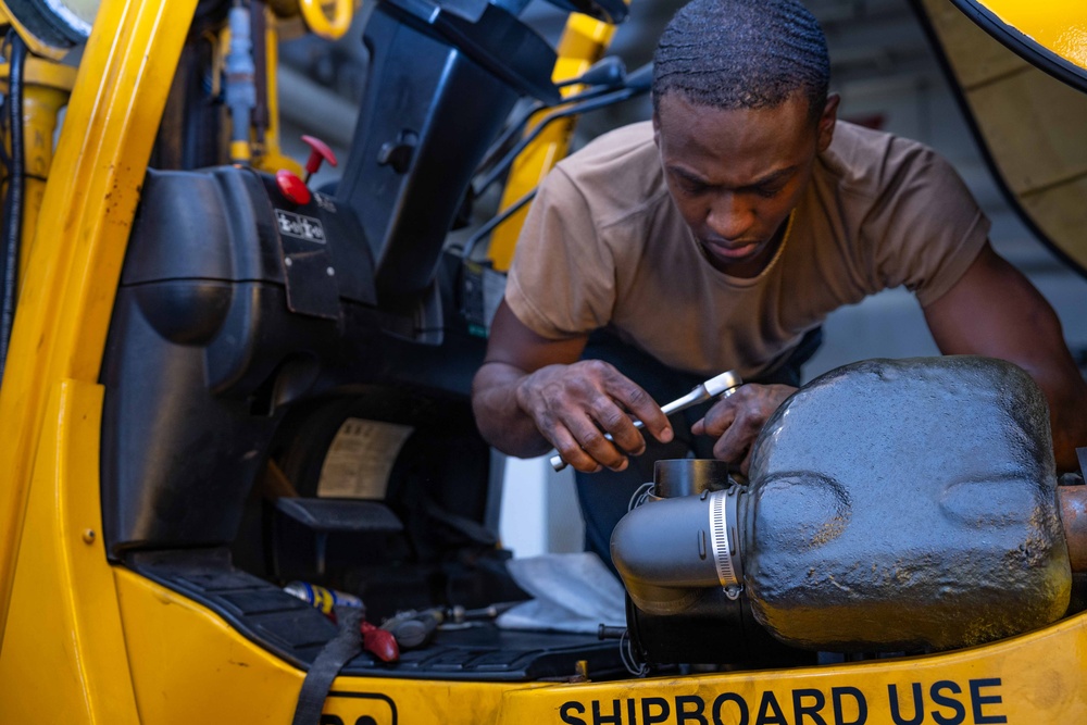 Daily Operations Aboard USS George H.W. Bush (CVN 77)