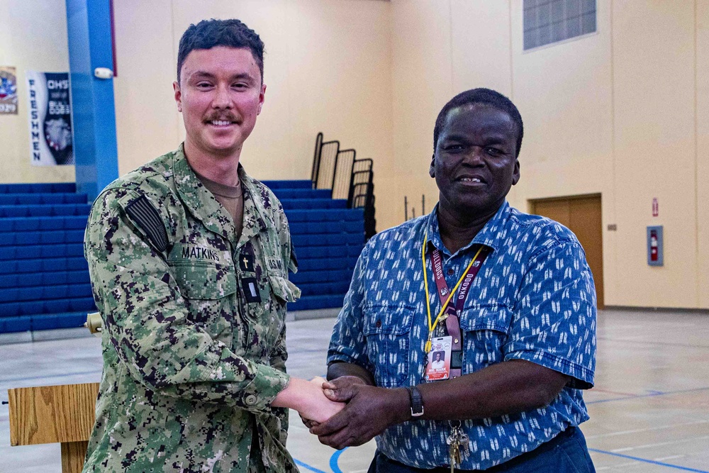 George Washington Sailors Conduct Community Relations Event