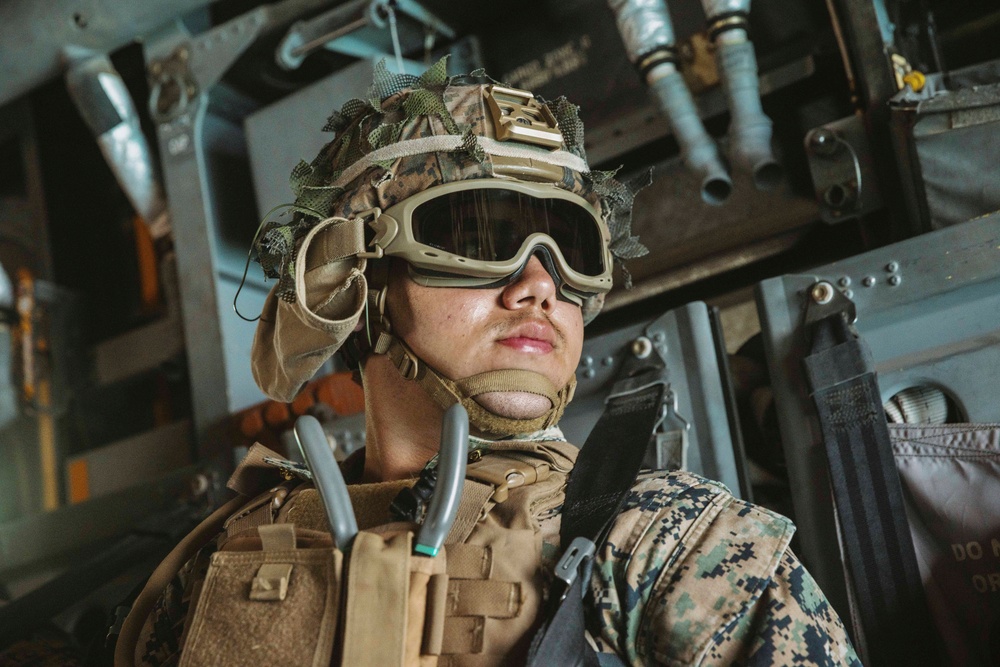 15th MEU Loads Humanitarian Aid at Staff Planning Exercise