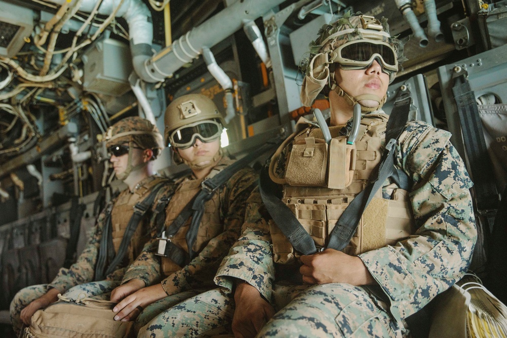 15th MEU Loads Humanitarian Aid at Staff Planning Exercise