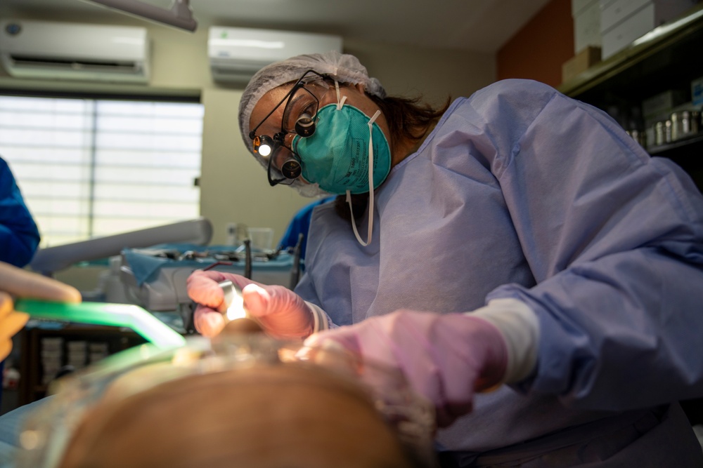 Air Force delivers first dental care to Tarumandy