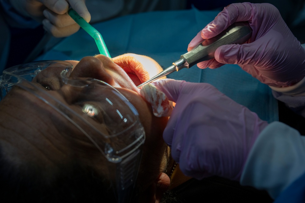 Air Force delivers first dental care to Tarumandy