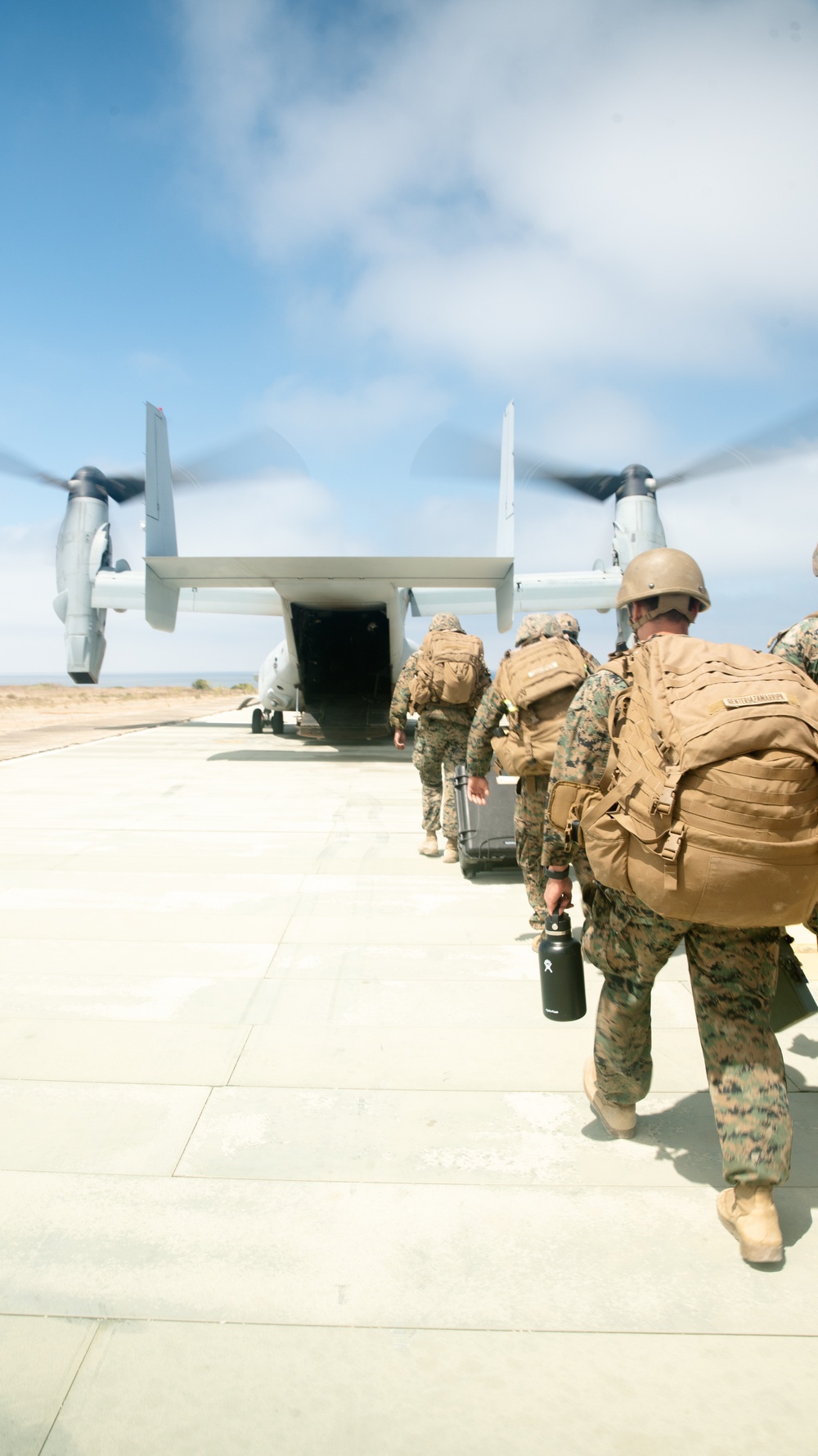 15th MEU Establishes Rapid Response Communications Node During Staff Planning Exercise