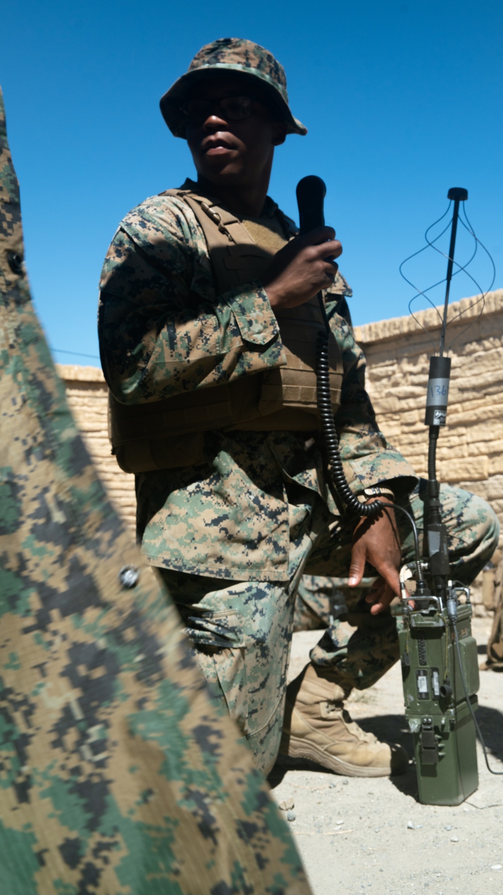 15th MEU Establishes Rapid Response Communications Node During Staff Planning Exercise