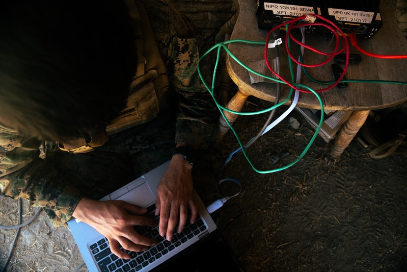 15th MEU Establishes Rapid Response Communications Node During Staff Planning Exercise