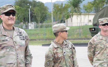 MG Taylor Visits 1-38 FAR Soldiers