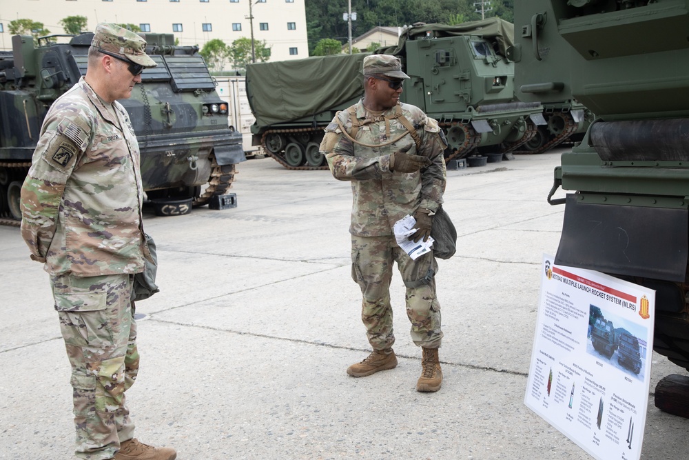 MG Taylor Visits 1-38 FAR Soldiers