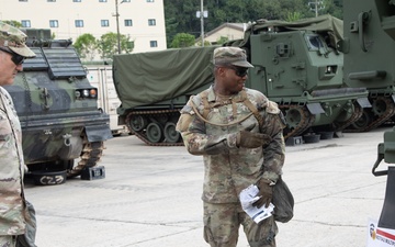 MG Taylor Visits 1-38 FAR Soldiers