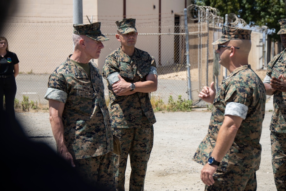 SMMC Ruiz visits I MEF