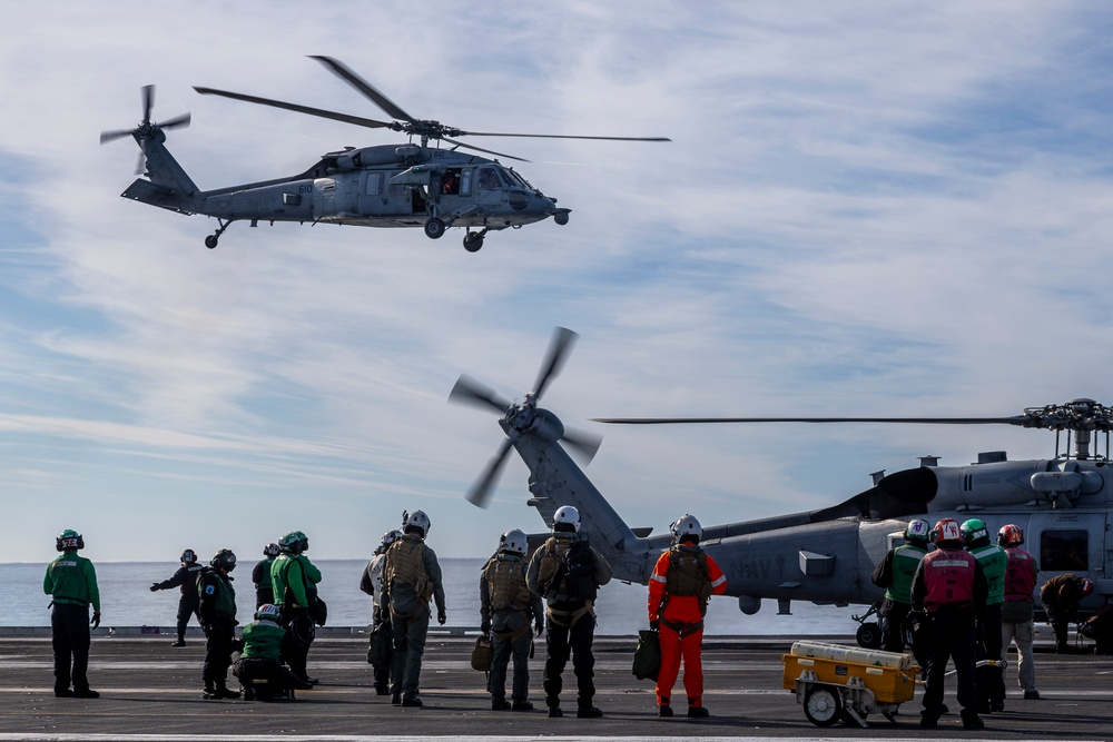 Abraham Lincoln participates in exercise Northern Edge 2025