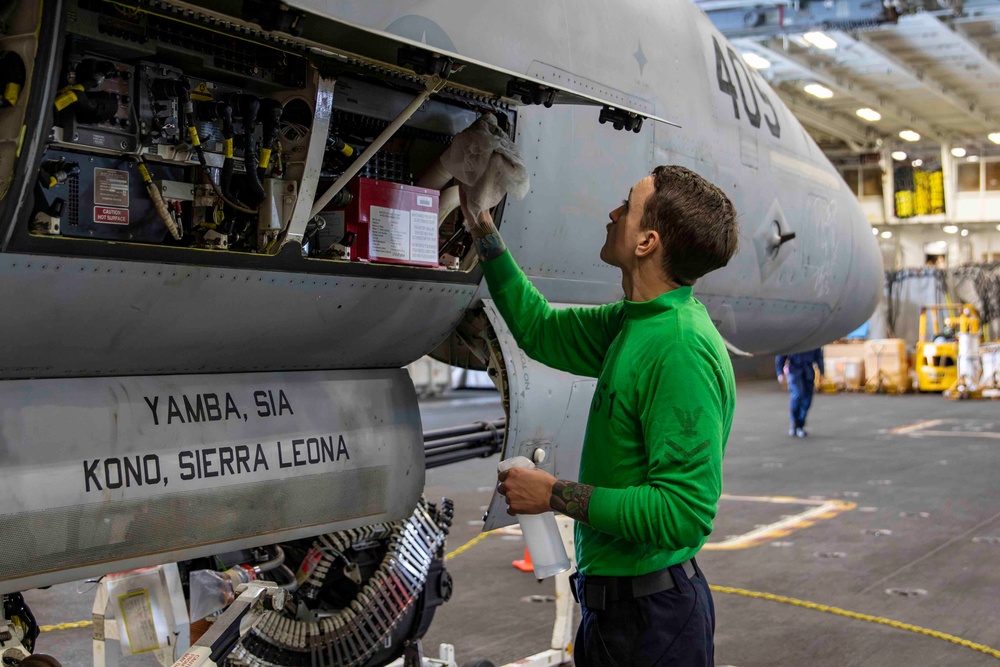 Abraham Lincoln participates in exercise Northern Edge 2025