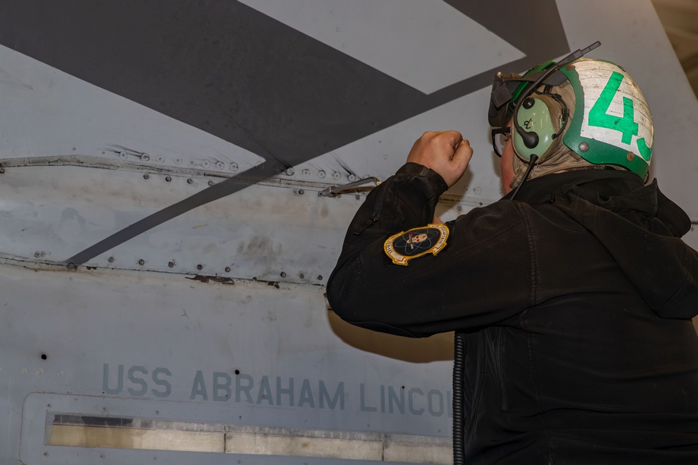 Abraham Lincoln participates in exercise Northern Edge 2025