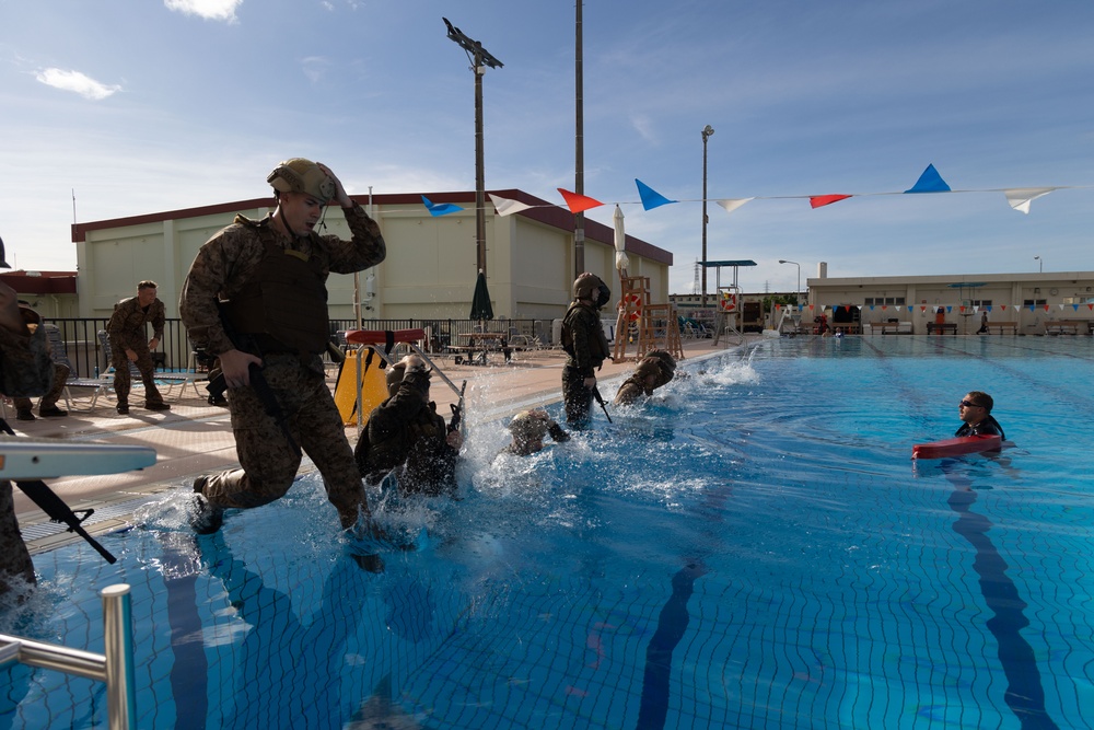 3d Intelligence Battalion hosts swim qualification for III MIG