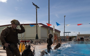 3d Intelligence Battalion hosts swim qualification for III MIG