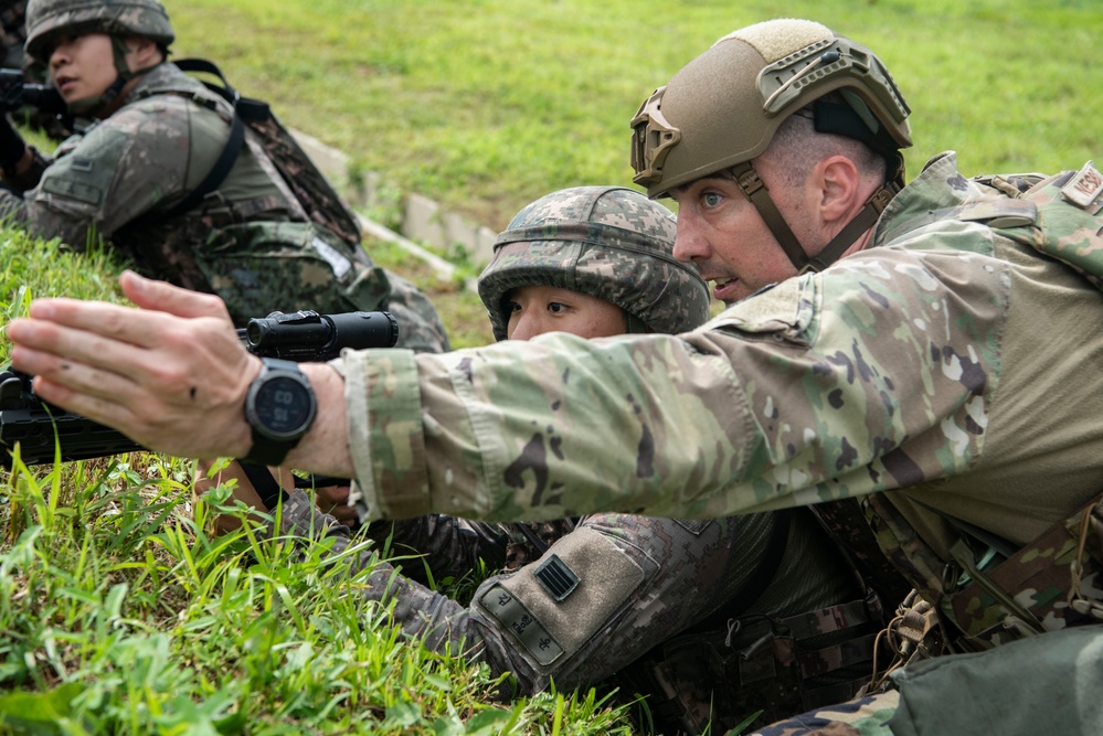 U.S., ROK Airmen exercise combined base defense