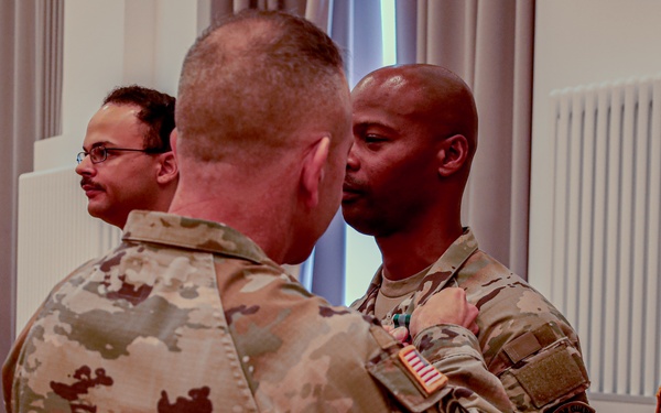 21st TSC Commander Presents Army medal's to 16th Sustainment Brigade Soldiers