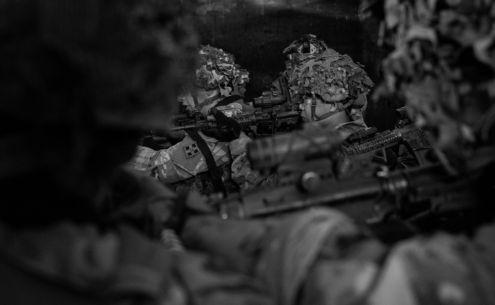 Clear! U.S. Soldiers Conduct Shoot House Training