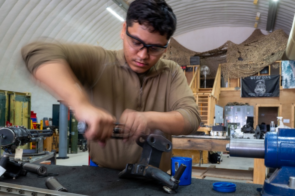 Backbone of 378th EMXS: Weapons backshop
