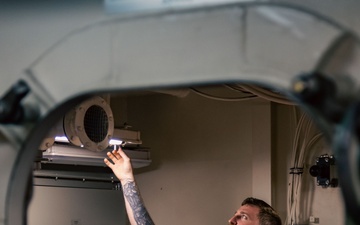 USS Gerald R. Ford (CVN 78) Sailor Leads Training