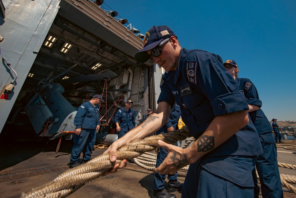 USS Winston S. Churchill Departs Marseille, France