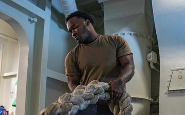 George Washington Sailors Conduct Sea-and-Anchor Evolution