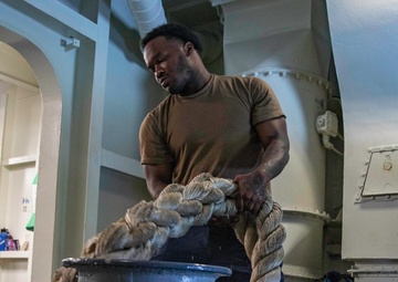 George Washington Sailors Conduct Sea-and-Anchor Evolution