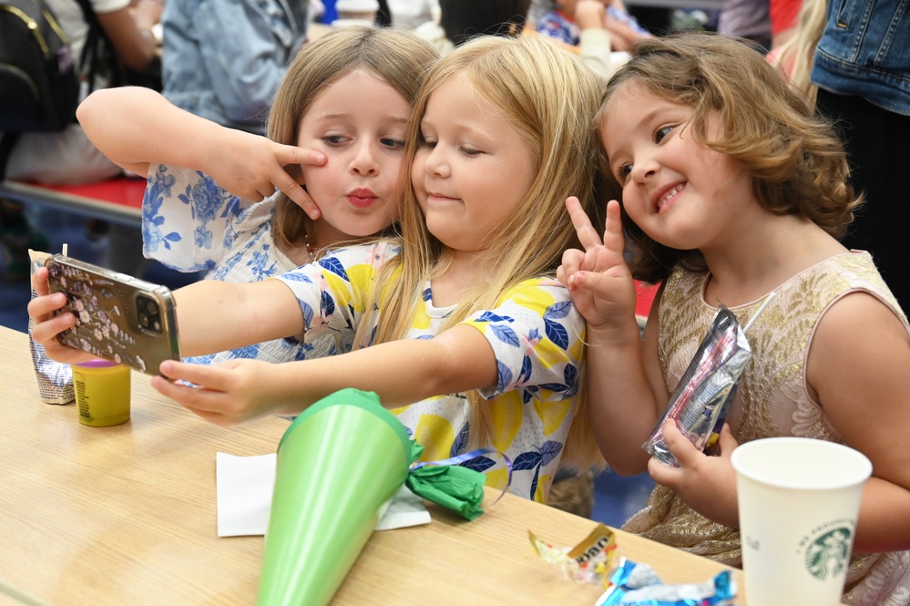 USAG Stuttgart’s Patch Elementary School, PTA host German schultüte ceremony