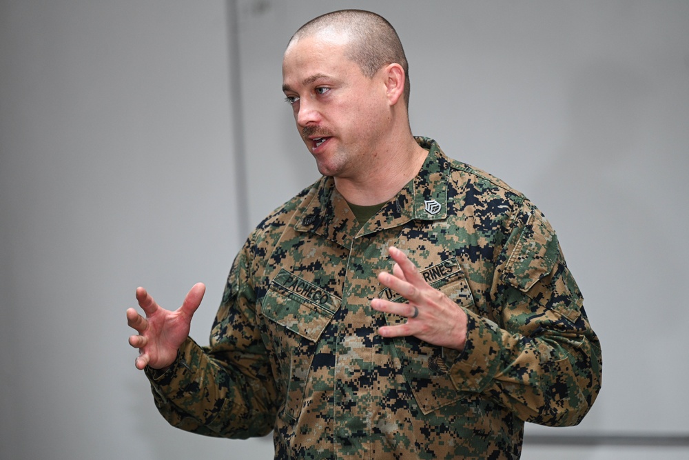 U.S. Marines from 3rd Civil Affairs Group conduct training with Panamanian partner forces