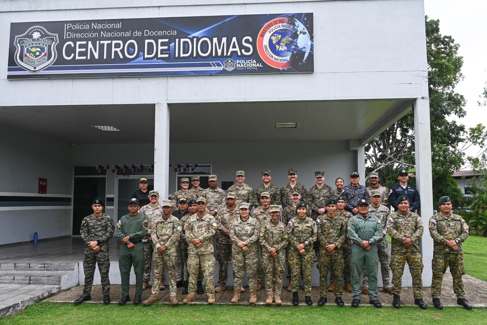 U.S. Marines from 3rd Civil Affairs Group conduct training with Panamanian partner forces