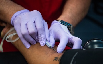 USS Ronald Reagan (CVN 76) Sailor Donates Blood