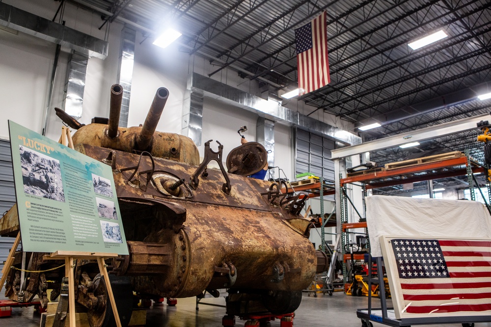 Marine Corps Veteran tank operator reunited with his tank decades later