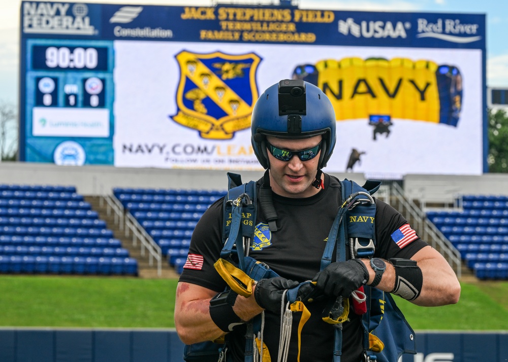 U.S. Navy Parachute Team