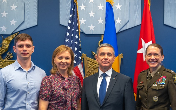 Moldova’s Minister of Defense inducted to International Hall of Fame