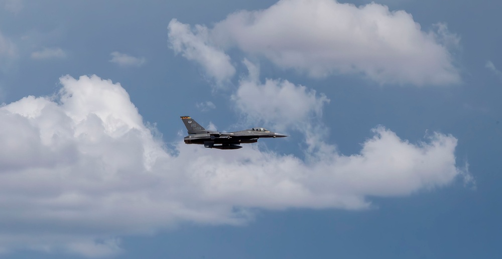 Holloman F-16 Conduct Routine Training
