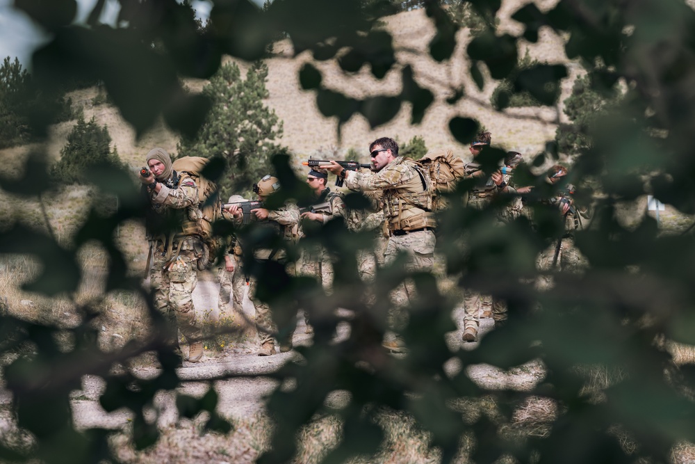 Air Force EOD Airmen test grit, readiness in Montana during four-day exercise
