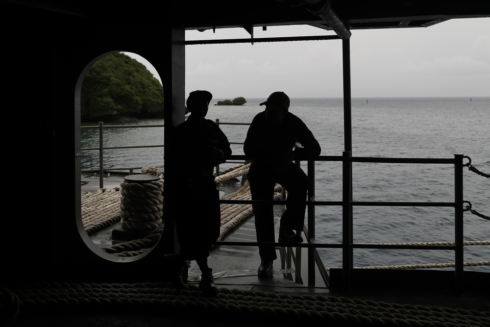 George Washington Sailors Maintain Oxygen Equipment
