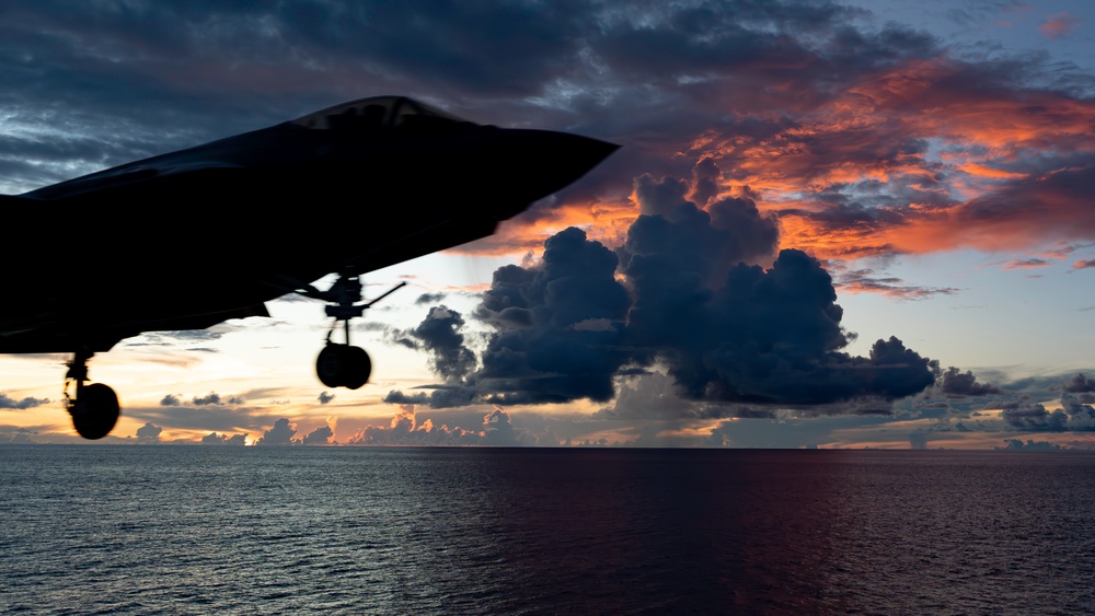 George Washington Conducts Flight Operations