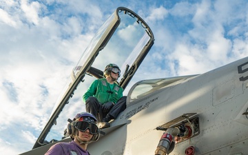 George Washington Conducts Flight Operations