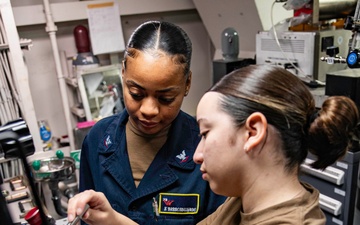 George Washington Sailors Maintain Oxygen Equipment