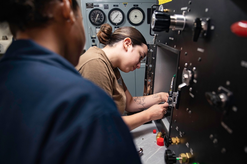 George Washington Sailors Maintain Oxygen Equipment