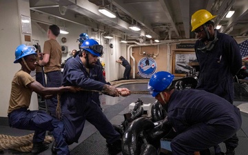 George Washington Sailors Conduct Sea-and-Anchor Evolution